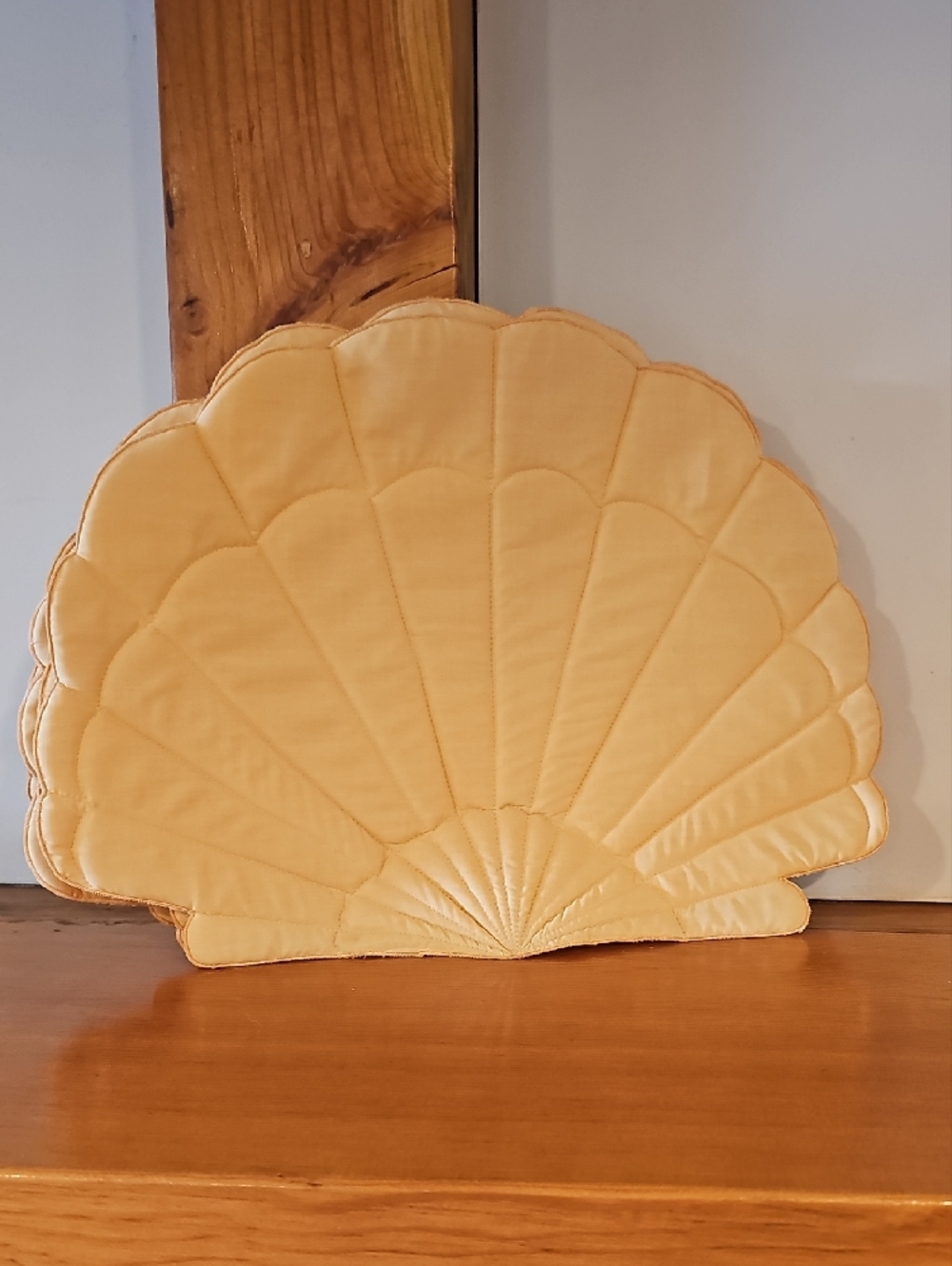 Shell-Shaped Quilted Placemat Set in Peach